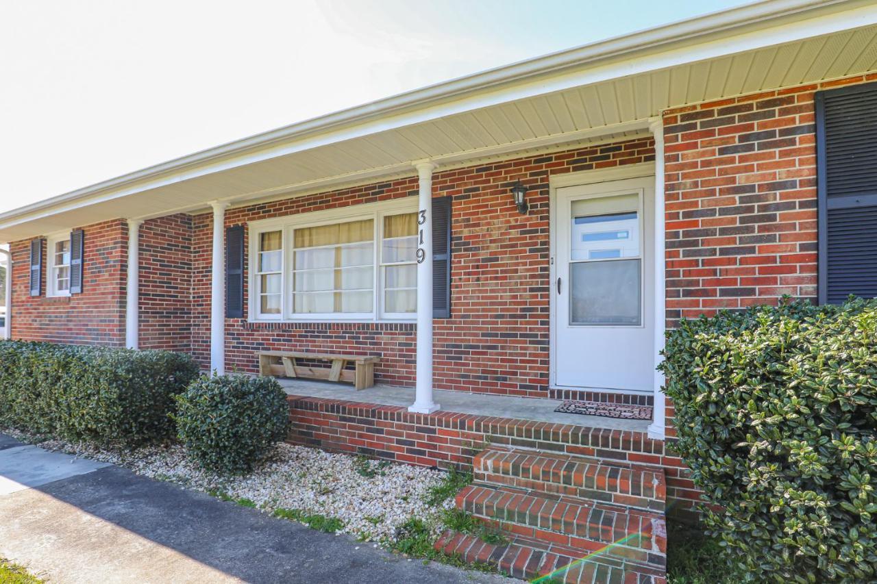 Spacious Home With Waterfront View-Welcome Pets Sneads Ferry Eksteriør billede