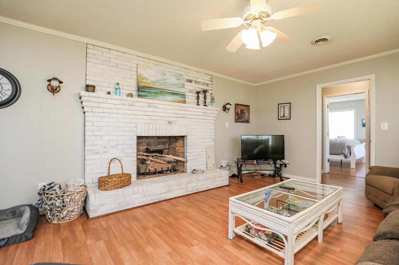 Spacious Home With Waterfront View-Welcome Pets Sneads Ferry Eksteriør billede