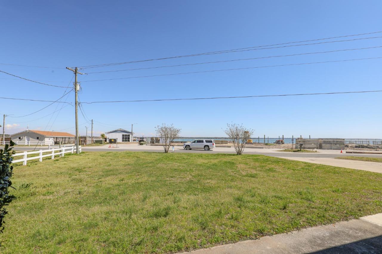 Spacious Home With Waterfront View-Welcome Pets Sneads Ferry Eksteriør billede