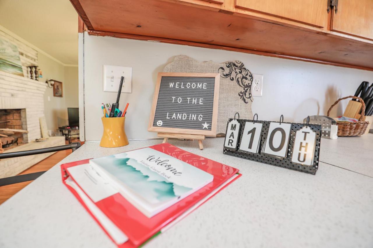 Spacious Home With Waterfront View-Welcome Pets Sneads Ferry Eksteriør billede