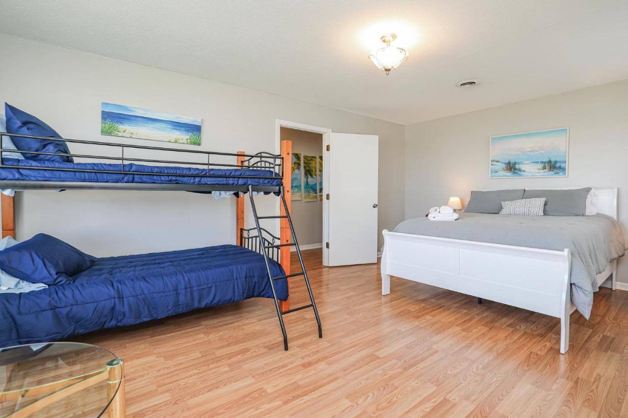 Spacious Home With Waterfront View-Welcome Pets Sneads Ferry Eksteriør billede