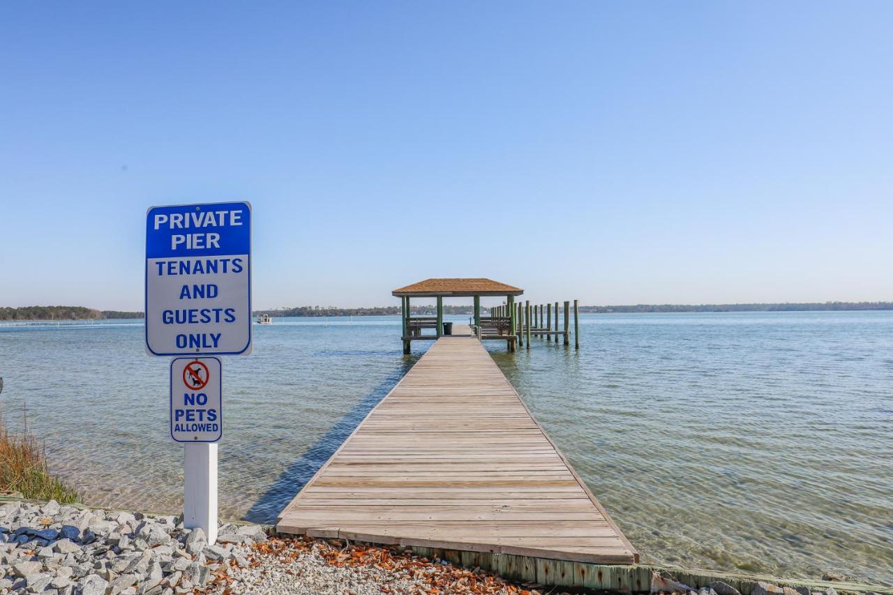 Spacious Home With Waterfront View-Welcome Pets Sneads Ferry Eksteriør billede