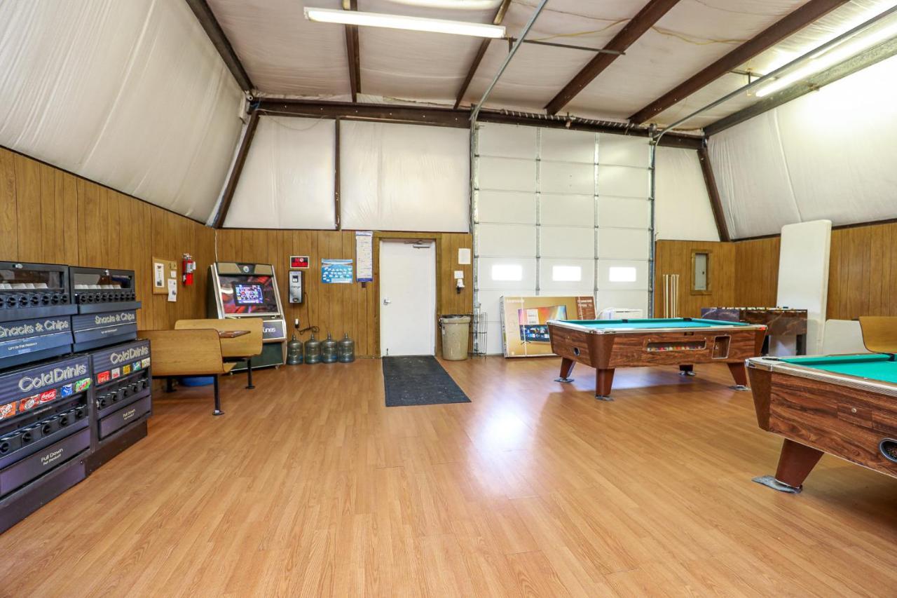 Spacious Home With Waterfront View-Welcome Pets Sneads Ferry Eksteriør billede