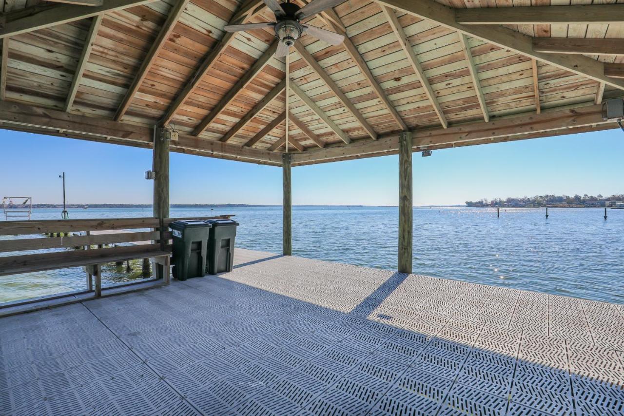 Spacious Home With Waterfront View-Welcome Pets Sneads Ferry Eksteriør billede