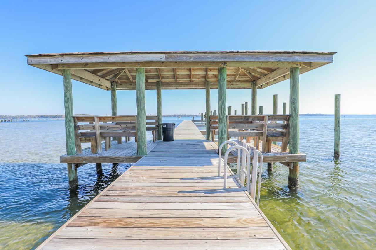 Spacious Home With Waterfront View-Welcome Pets Sneads Ferry Eksteriør billede