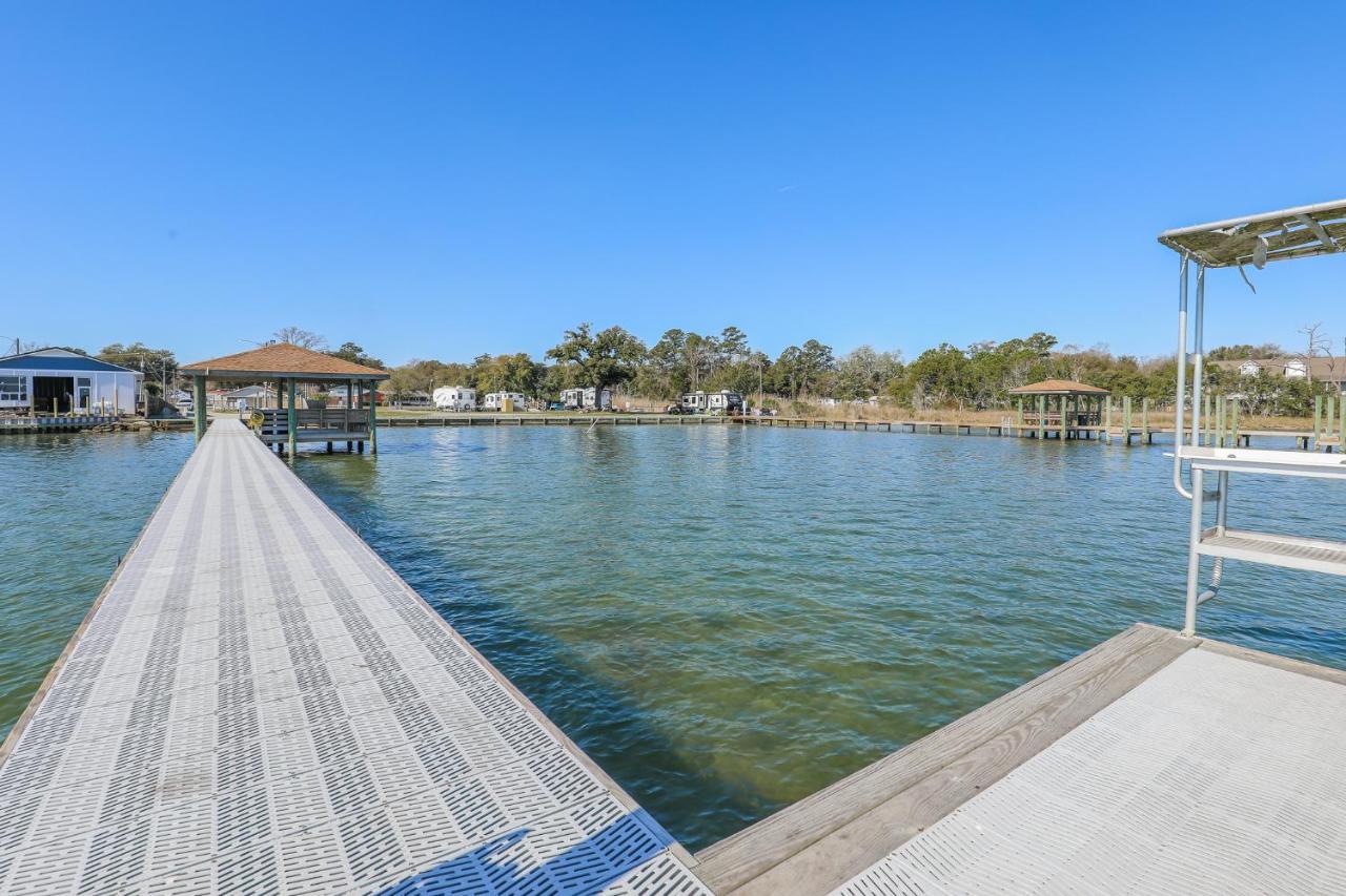 Spacious Home With Waterfront View-Welcome Pets Sneads Ferry Eksteriør billede