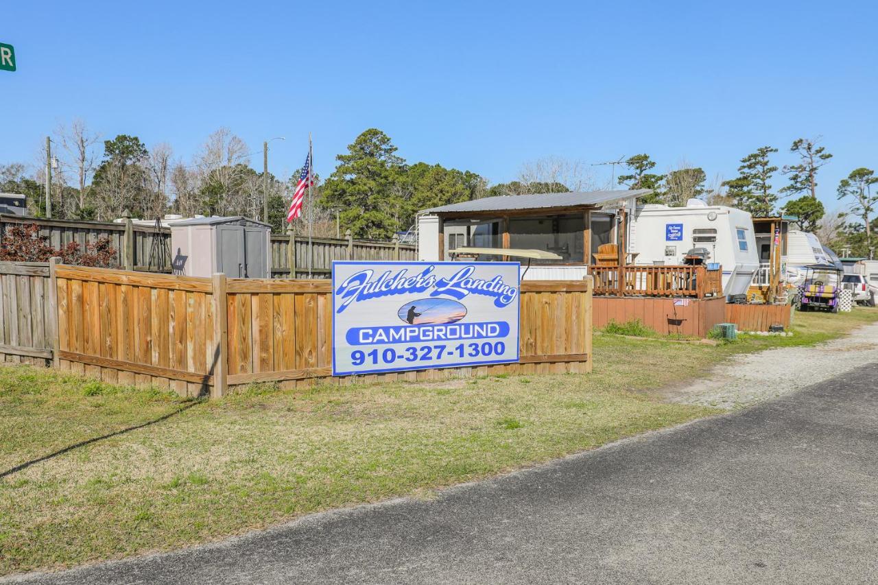 Spacious Home With Waterfront View-Welcome Pets Sneads Ferry Eksteriør billede