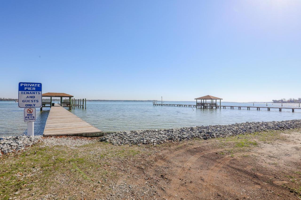 Spacious Home With Waterfront View-Welcome Pets Sneads Ferry Eksteriør billede