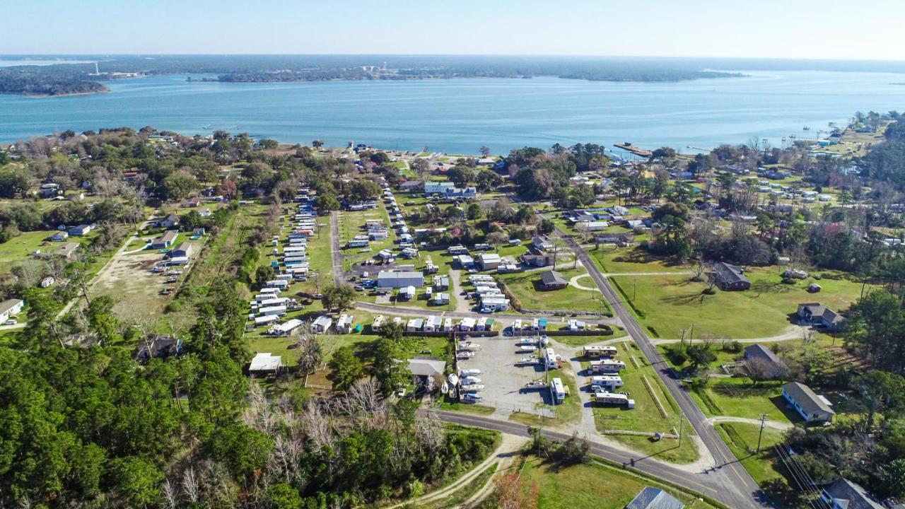 Spacious Home With Waterfront View-Welcome Pets Sneads Ferry Eksteriør billede